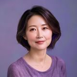 林晓雯，妈妈的职业研究中心创始人，温柔专业形象，短发，浅紫色背景